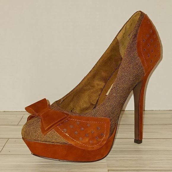 NWOB Naughty Monkey Women's Untamed Platform Pump, Size 8.5 - Picture 12 of 13